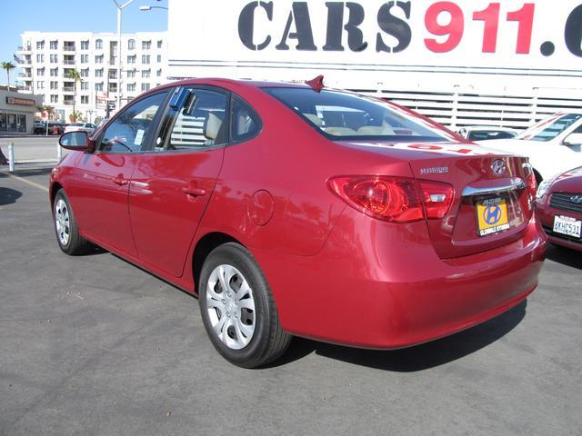 Hyundai Elantra 2010 photo 2