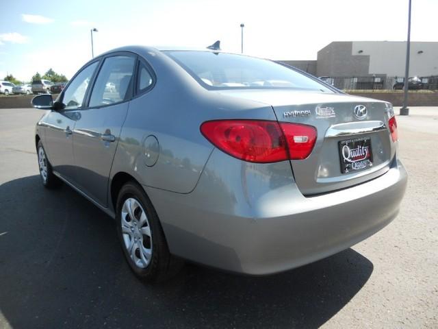 Hyundai Elantra 2010 photo 2