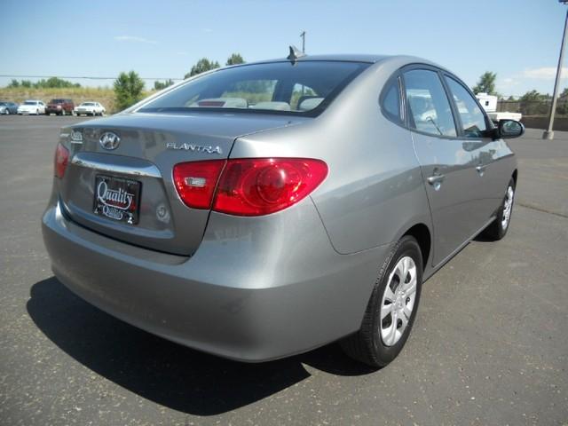 Hyundai Elantra 2010 photo 4