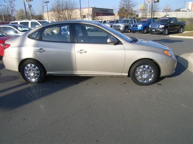 Hyundai Elantra 2010 photo 1