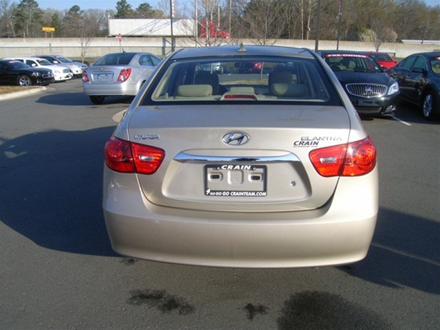 Hyundai Elantra 2010 photo 4