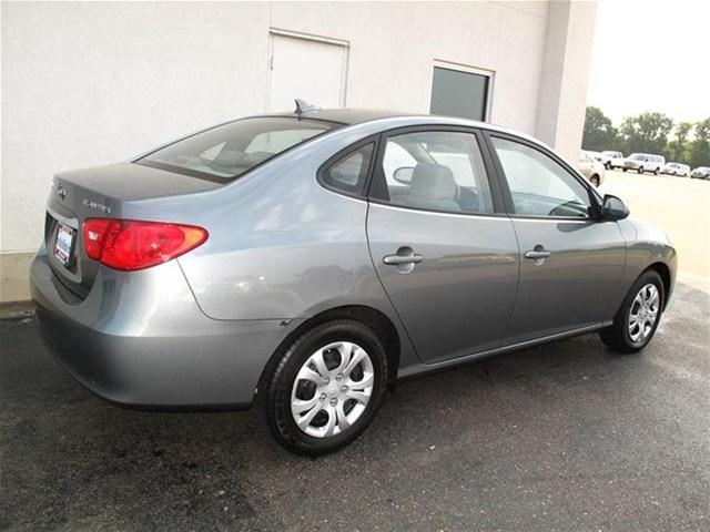 Hyundai Elantra 2010 photo 2