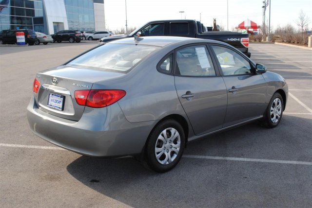 Hyundai Elantra 2010 photo 1