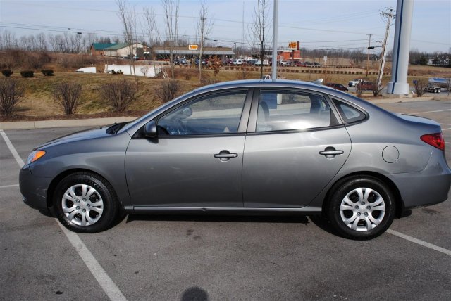 Hyundai Elantra 2010 photo 4