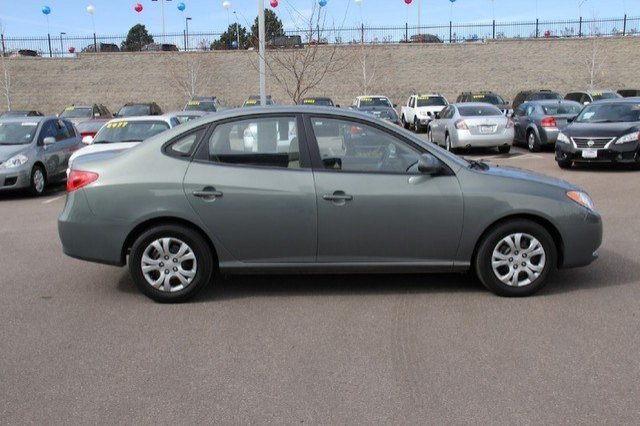 Hyundai Elantra 2010 photo 1