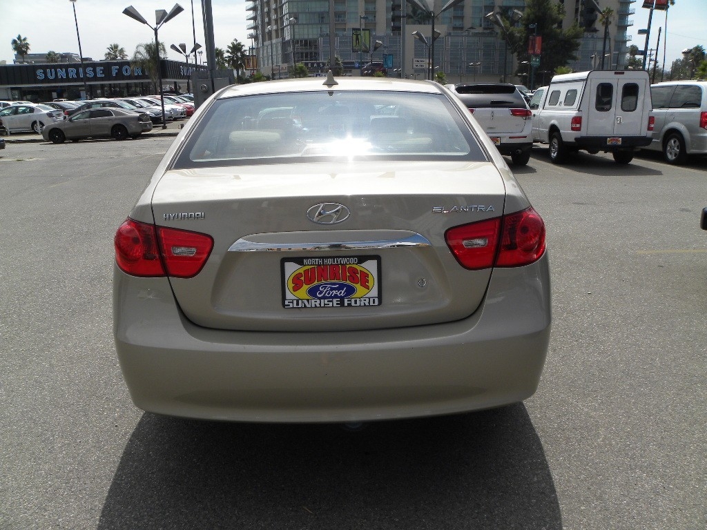 Hyundai Elantra 2010 photo 2