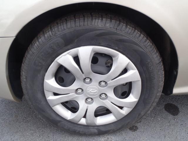 Hyundai Elantra 2010 photo 2