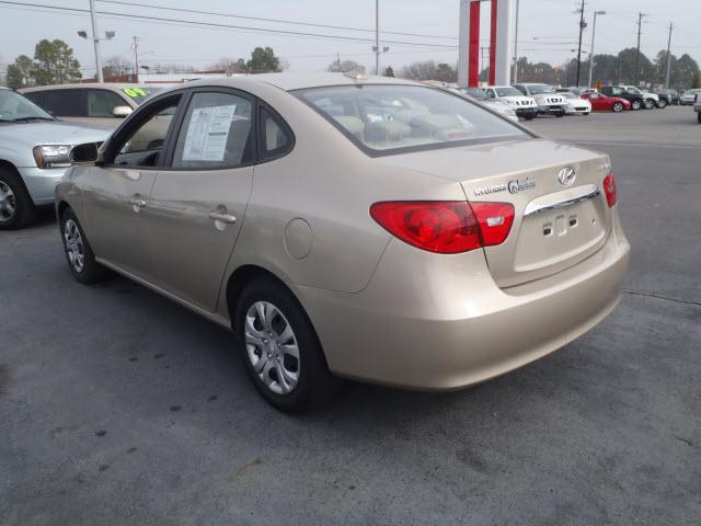Hyundai Elantra 2010 photo 3