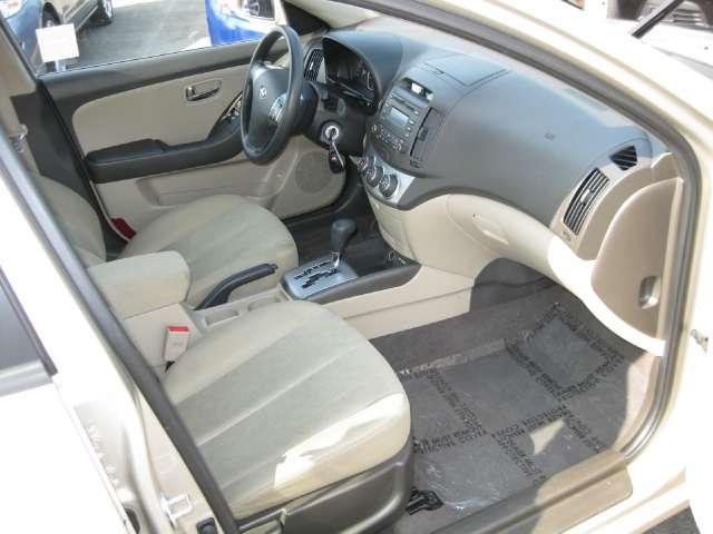 Hyundai Elantra 2010 photo 3