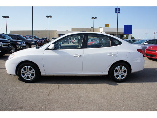 Hyundai Elantra 2010 photo 1