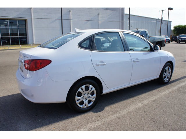 Hyundai Elantra 2010 photo 5