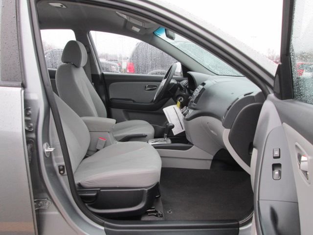 Hyundai Elantra 2010 photo 3