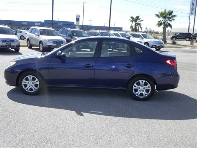 Hyundai Elantra 2010 photo 4