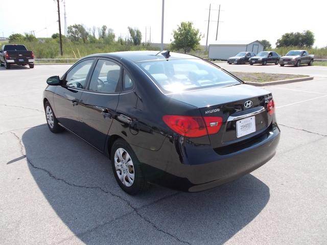 Hyundai Elantra 2010 photo 1