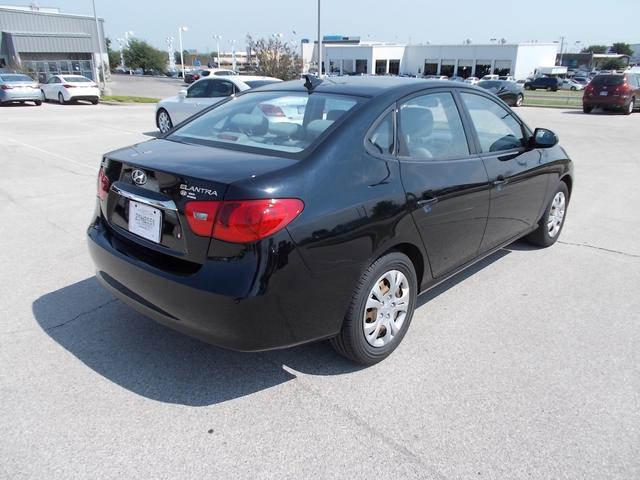 Hyundai Elantra 2010 photo 2