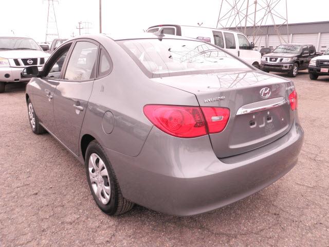 Hyundai Elantra 2010 photo 2