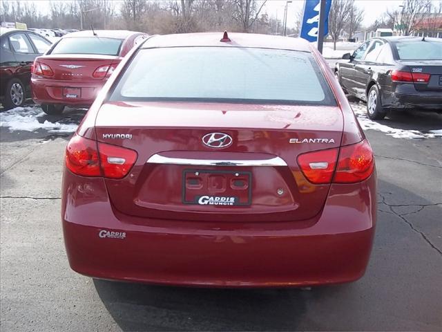 Hyundai Elantra 2010 photo 3