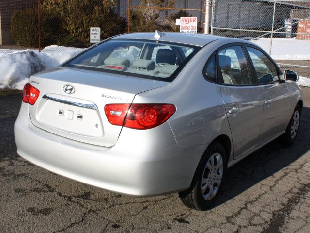 Hyundai Elantra 2010 photo 2