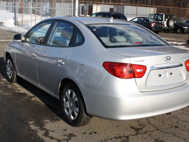 Hyundai Elantra 2010 photo 4