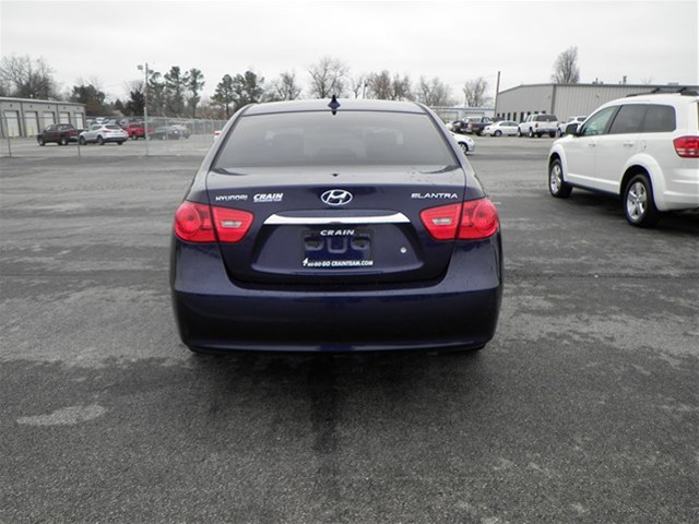Hyundai Elantra 2010 photo 2