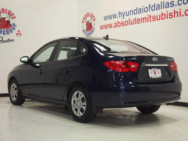 Hyundai Elantra 2010 photo 3