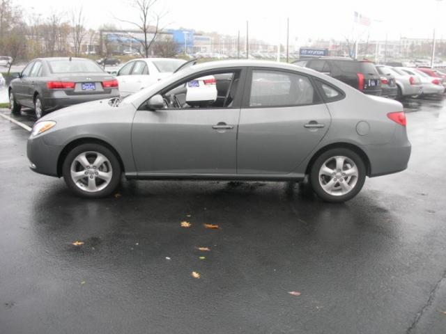 Hyundai Elantra 2010 photo 3