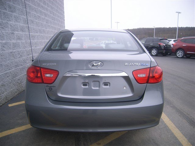 Hyundai Elantra 2010 photo 3