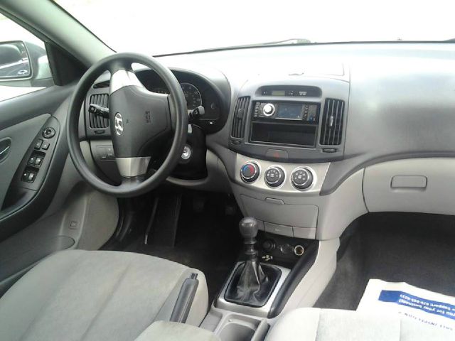 Hyundai Elantra 2010 photo 2
