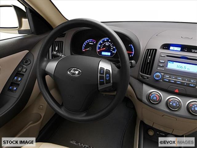 Hyundai Elantra 2010 photo 4
