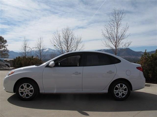 Hyundai Elantra 2010 photo 3