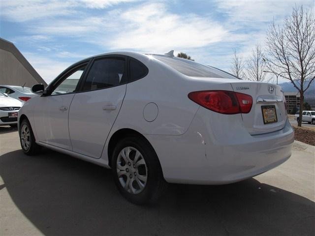 Hyundai Elantra 2010 photo 4