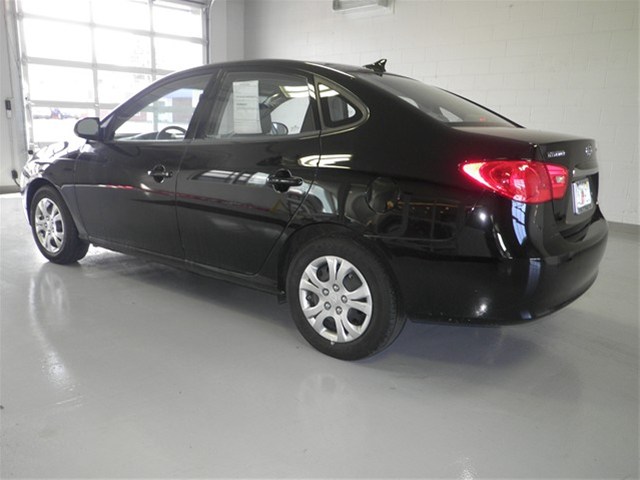 Hyundai Elantra 2010 photo 1