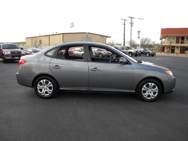 Hyundai Elantra 2010 photo 3