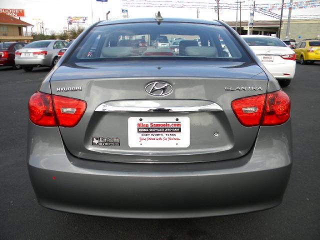 Hyundai Elantra 2010 photo 5