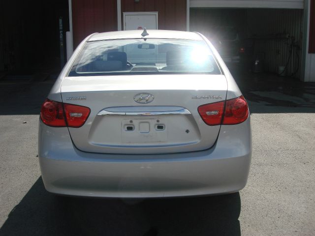 Hyundai Elantra 2010 photo 1