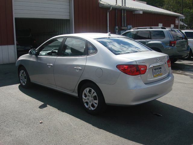 Hyundai Elantra 2010 photo 3