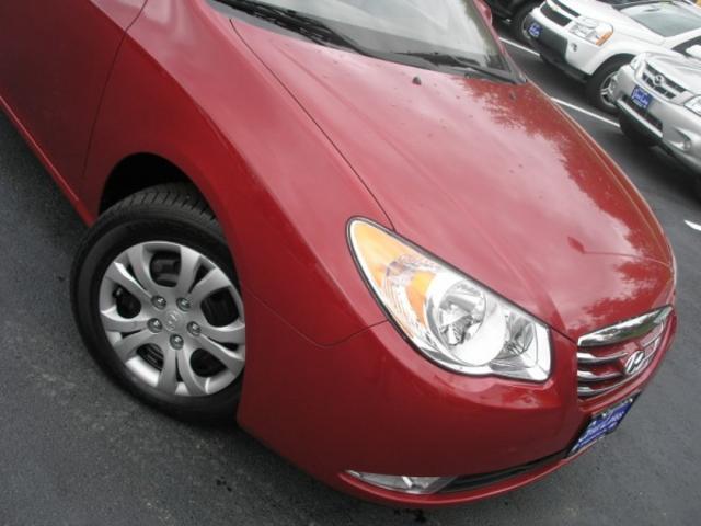 Hyundai Elantra 2010 photo 1