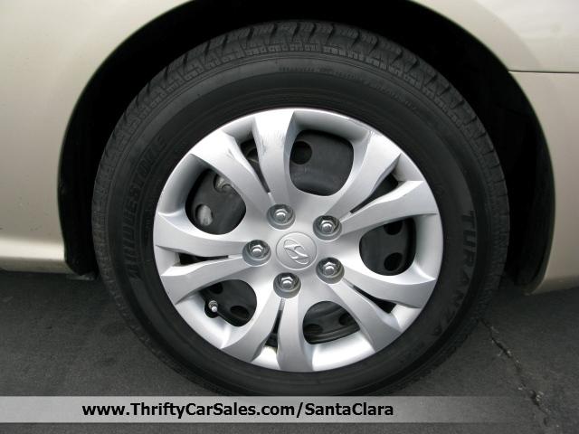 Hyundai Elantra 2010 photo 2
