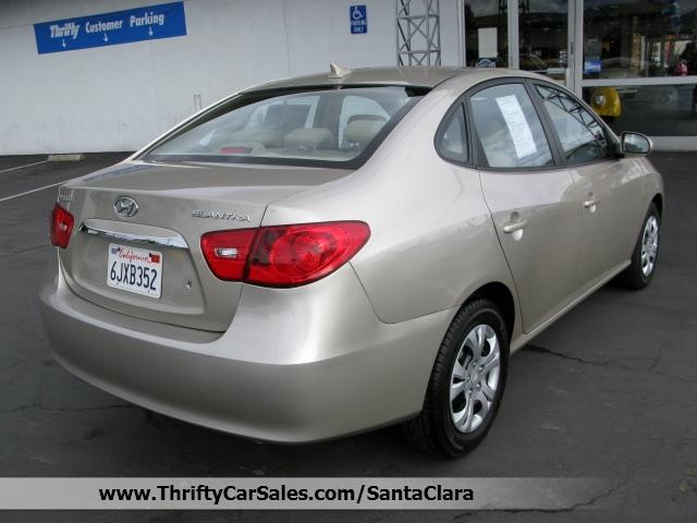 Hyundai Elantra 2010 photo 3