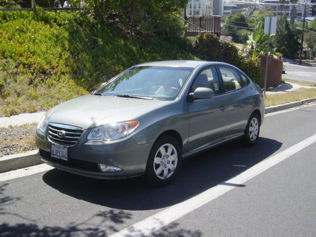 Hyundai Elantra 2010 photo 3
