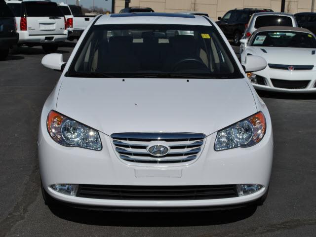 Hyundai Elantra 2010 photo 3