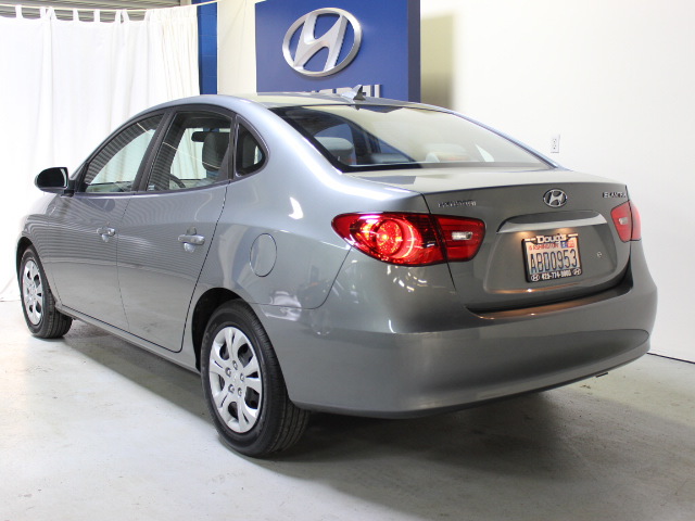 Hyundai Elantra 2010 photo 4