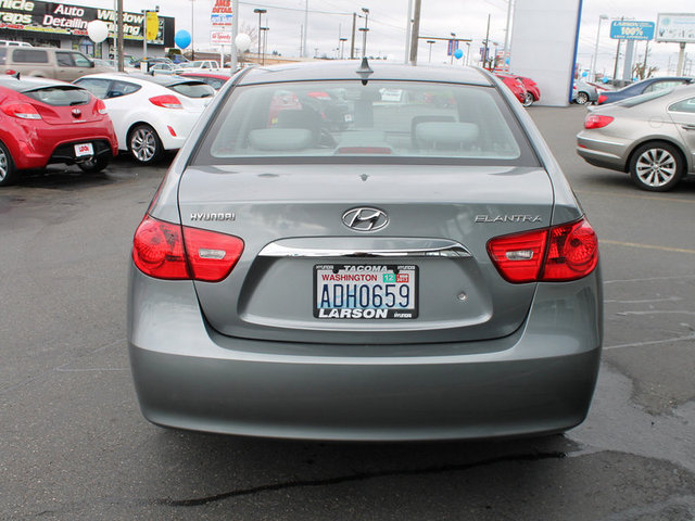 Hyundai Elantra 2010 photo 3