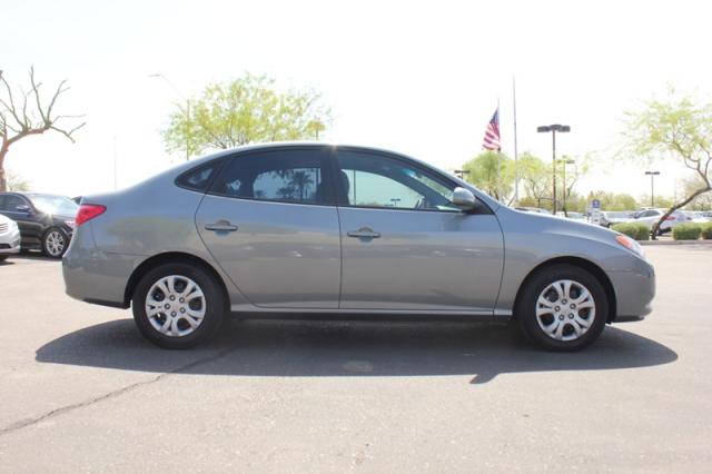 Hyundai Elantra 2010 photo 1