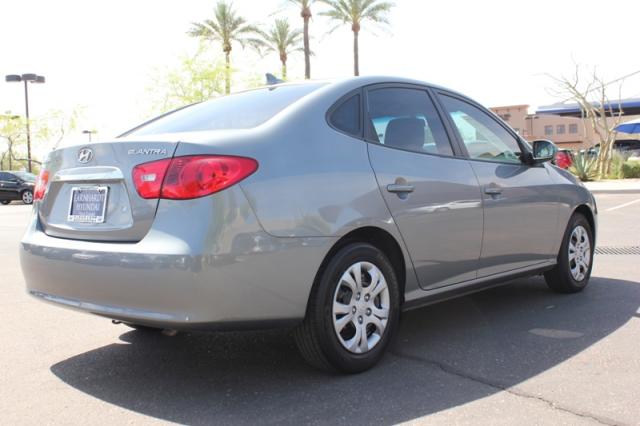 Hyundai Elantra 2010 photo 2