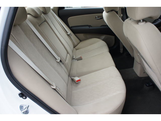 Hyundai Elantra 2010 photo 2