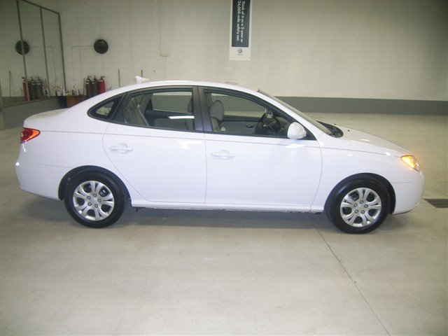 Hyundai Elantra 2010 photo 1