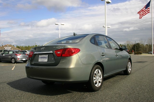 Hyundai Elantra 2010 photo 2