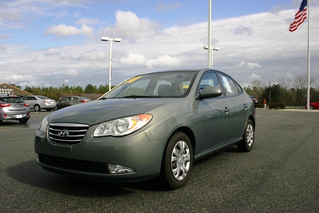 Hyundai Elantra 2010 photo 4