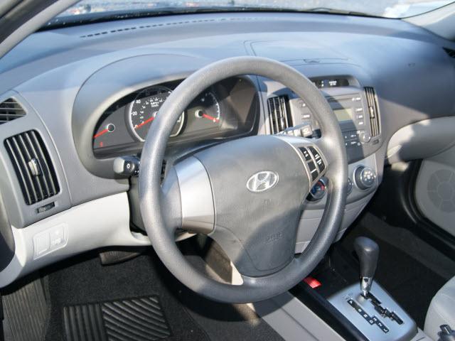 Hyundai Elantra 2010 photo 2